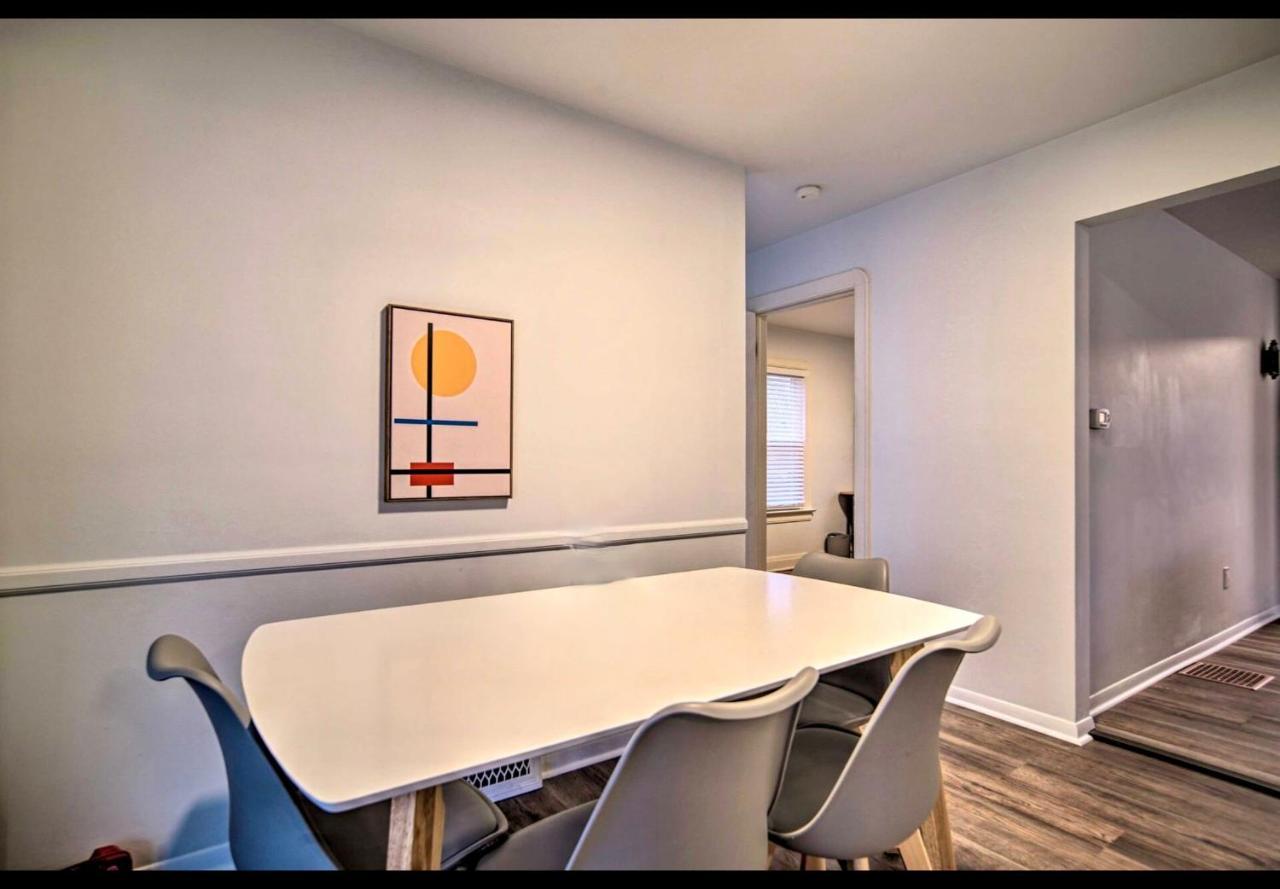 Modern Home • Family Friendly • Grill • Fireplace Erie Exterior photo